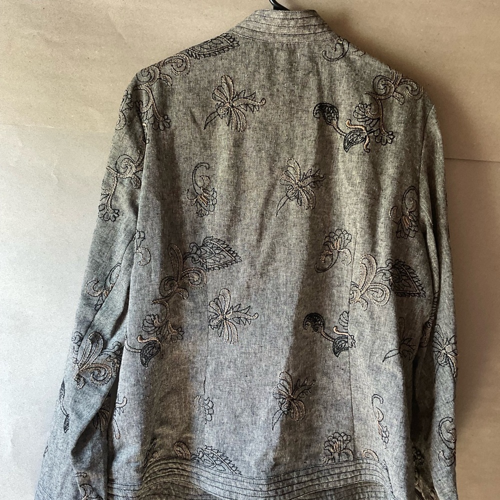 R Q T jacket. Embroidered. Linen blend. Gray. Size 14 - Picture 8 of 12